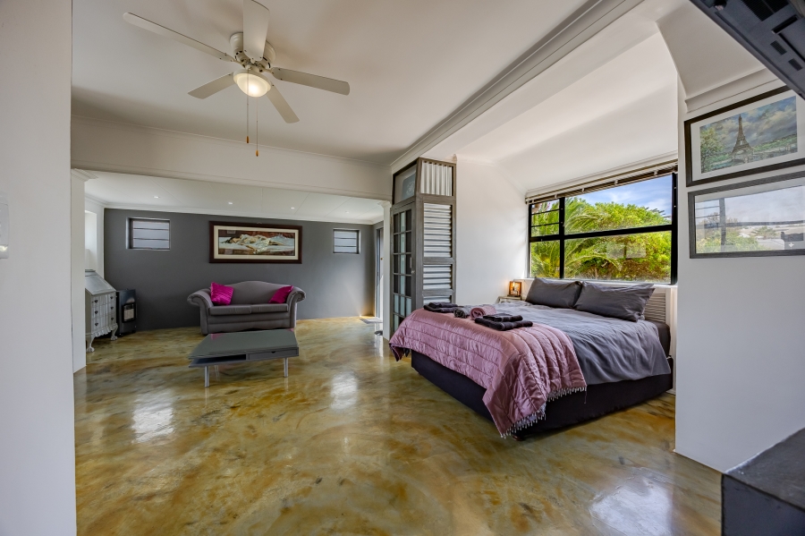 6 Bedroom Property for Sale in Flamingo Vlei Western Cape